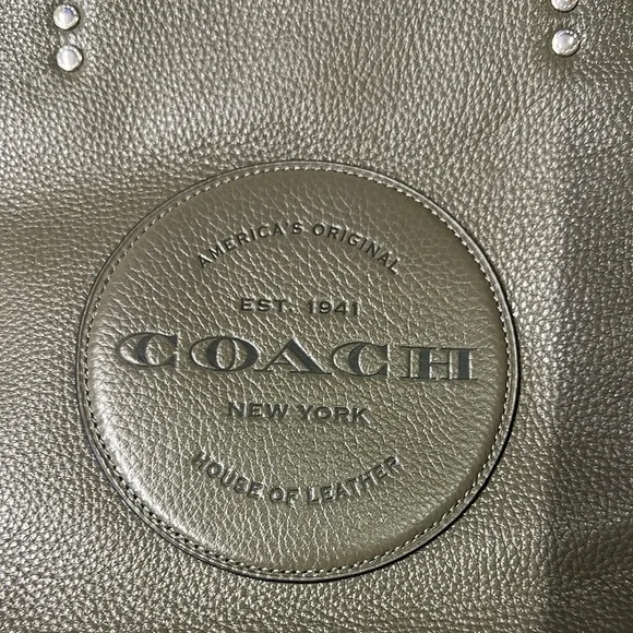 Coach Green Leather Tote with Embossed Logo - Picture 2 of 10
